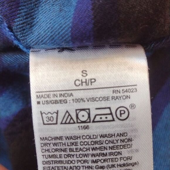 GAP Blue and Black Plaid Button Down Shirt Size Small - Picture 7 of 10